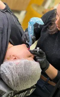 وقتشه ابروهات تو چشم باشن