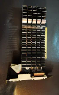 g 210 Asus 1gb dvi HDMI VGA ddr3