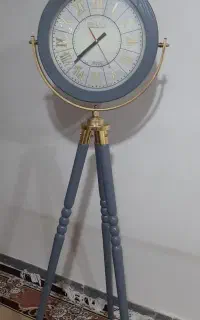 ساعت سه پایه