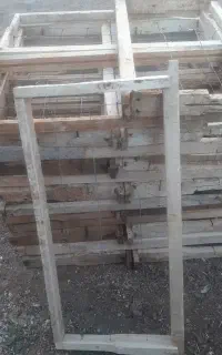 قاب خالی دست دوم زنبور عسل