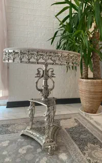 میز آینه شمعدان کاملا نو سالم بدون شکستگی و ضربه