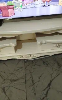 میزو آینه و میزتلویزیون