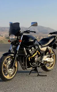 موتور cb 400 مدل 2013 بی رنگ