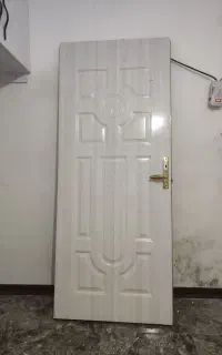 2 عدد در اتاق