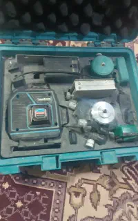 ابزار سنگ کاری و کاشی کاری