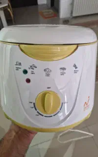 تعدادی لوازم برقی آشپزخانه