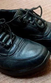 کفش چرمی clarks سایز 41