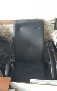 چهار عدد صندلی اداری