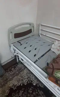 تخت بیمارسه شکن نوهست