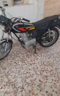 یه‌دستگاه‌موتور‌سیکلیت‌هیرمن‌۱۲۵مدل‌۸۹