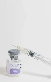 تزریق بوتاکس و ژل و....با قیمت مناسب