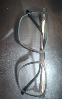 فریم عینک کاملا نو