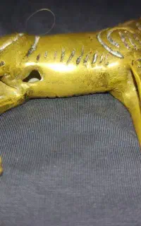 مجسمه فلزی قدیمی