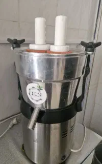 دستگاه آبمیوه گیری