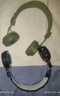 دو عدد هدفون
