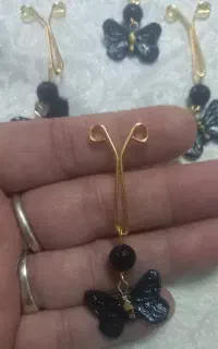 گیره روسری گل و پروانه مشکی محرمی اربعین
