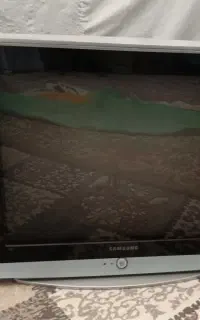 تلویزیون32 اینچ سامسونگ و اجاق گاز