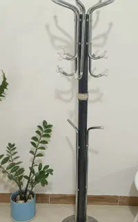 جا لباسی فلزی ایستاده