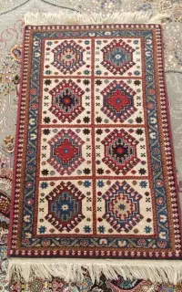 قالیچه دست باف ترکی با ارزش با پشم گوسفند