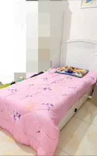 تخت نوجوان
