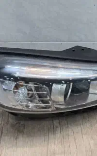 چراغ پرژکتور جلو پنجره استوک اصلی کیا سورنتو ۲۰۱۷