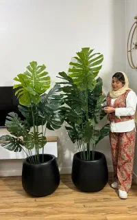 درختچه مصنوعی و شکوفه و باکس هدیه و بامبو چیناز