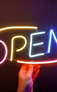 تابلو نئون OPEN
