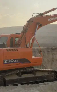 بیل زنجیری دوسان ۲۳۰ سولار
