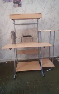 میز کامپیوتر حرفه ای