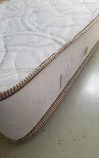 تشک و بالش