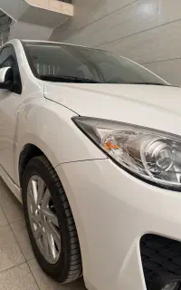 مزدا ۳ صندوق دار تیپ ۴