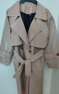 بارانی بلند کرمی