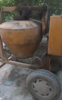 بتونیر ۴۰۰ لیتری دنده زیر در حد نو