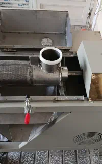 دستگاه آبگیری پرسی شرکت oilset