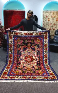 قالیچه گل ابریشم