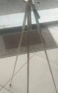 سه پایه دوربین