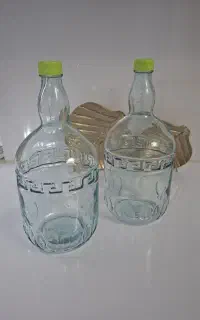 ۲ عدد شیشه آبغوره و آبلیمو ۴ لیتری