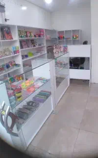 قفسه و ویترین