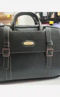 کیف اداری مردانه مشکی چرم مصنوعی و لب تابی