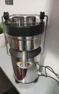 دستگاه اب هویج گیر