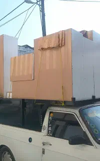 وانتی و وانت بار نیسان خاور همراه با کارگر  خالی