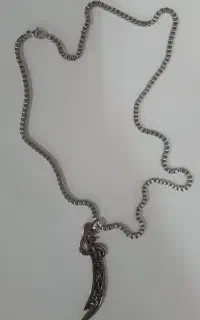 گردنبند شمشیر