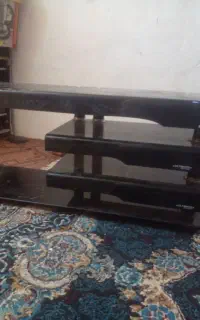 میز تلویزیونی شیشه ای