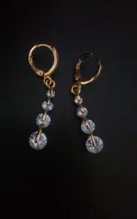 گوشواره های رنگ ثابت