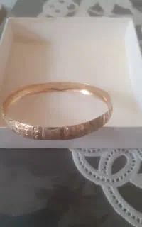 ۳۲۰۰النگو