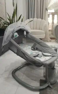 گهواره برقی برای خواب سریع نوزاد. کاملا نو
