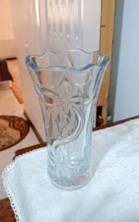 گلدون شیشه ی نو