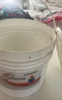 سطل رنگ درب دار