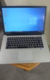 لپتاپ مایکروسافت آمریکایی