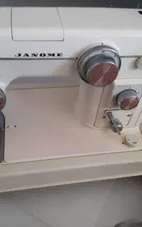چرخ خیاطی گلدوزی ژانومه مدل ۸۰۲